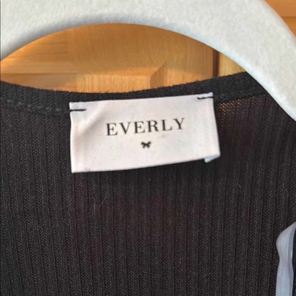 Everly Black Ruffled Cardigan - Picture 3 of 3